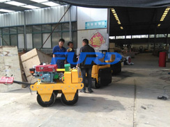 福瑞得機械手扶雙輪壓路機，二次結構澆筑泵及時包貨